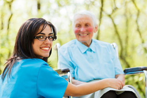 Factors to Consider When Choosing A Homecare Professional